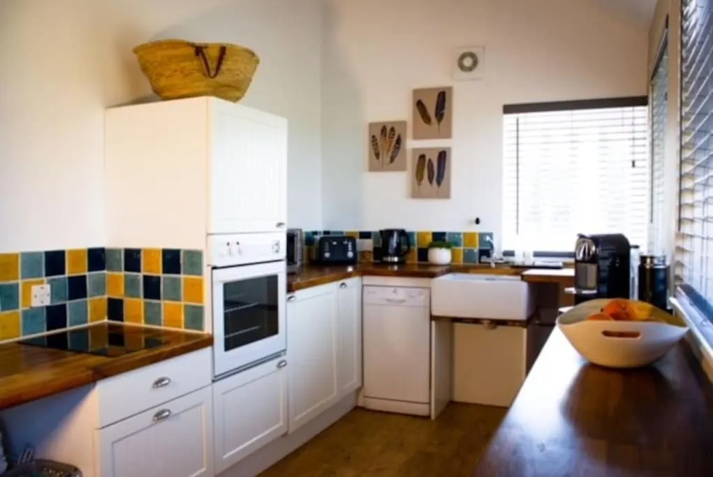Hues Piece Paynes Farm Villa Exeter