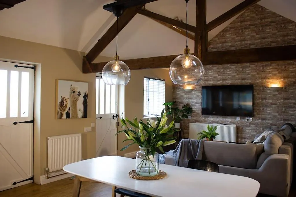 Hues Piece Paynes Farm Villa Exeter 0*,  United Kingdom
