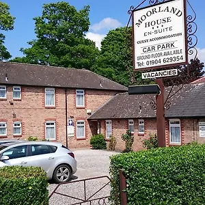 https://moorland-house.yorkshirehotels.net